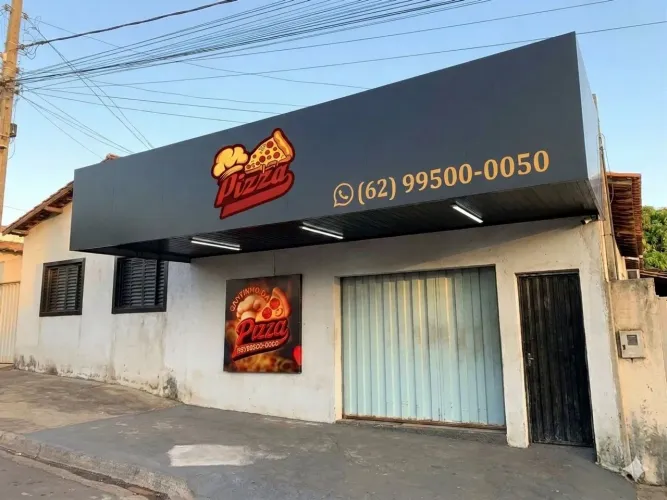 Fachadas e luminosos