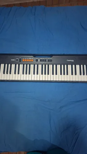Teclado Casio ct-100. Usado poucas vezes 