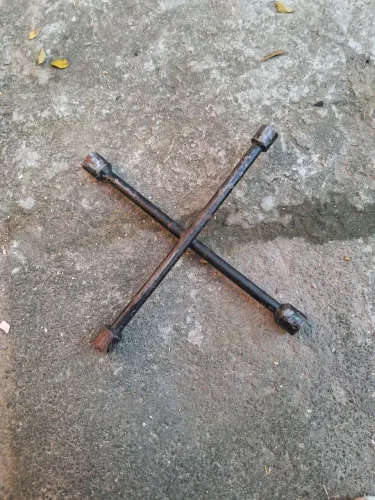 Vendo chave tipo cruz (17,19,21,28)