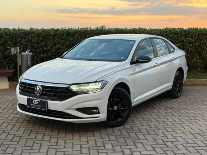 Volkswagen Jetta Comfortline 1.4 TSI 16V 4P Aut. 2018