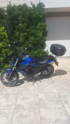 Moto de garagem
