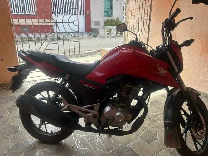 Moto a venda ou troca em algum do meu interesse