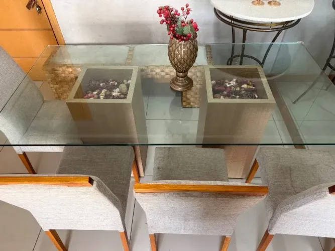 Mesa de jantar tampo de vidro
