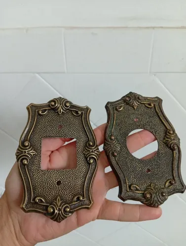 3 espelhos de tomada Montalto de bronze