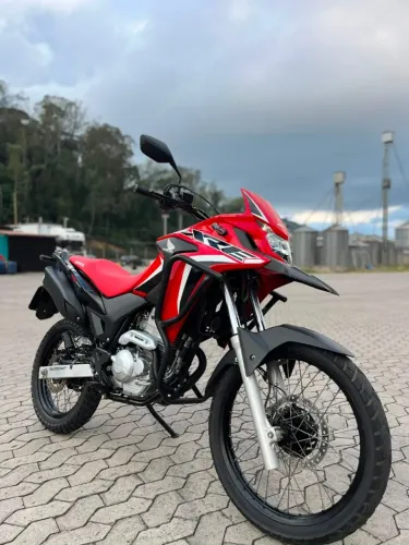 XRE 300 RALLY