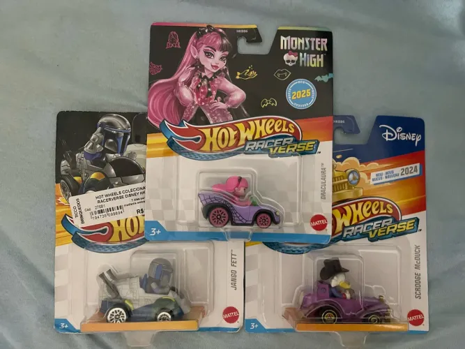 Hot Wheels Racerverse - Patinhas Jango Fett Draculaura