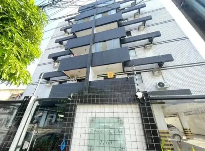Excelente Apartamento no Edifício Praia do Arpoador