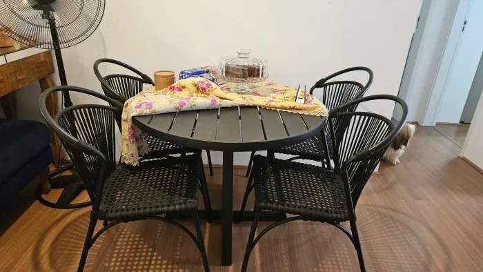 Vendo jogo para area externa/piscina. Em alumínio e corda náutica