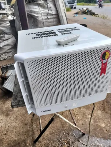 Vendo Consul 10 mil BTUs digital com controle