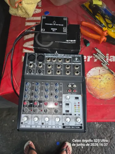 Behringer xenyx 802 + fonte power sistens