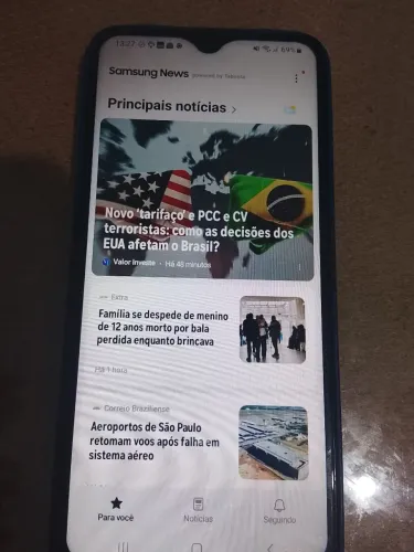 Vende-se celular semi novo , celular *