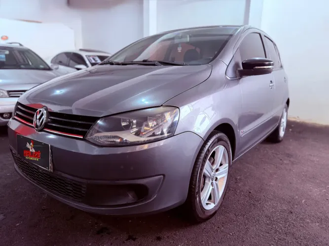 Volkswagen Fox 1.6 MI Total Flex 8V 5P 2013