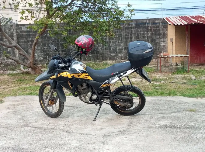 XRE 300 