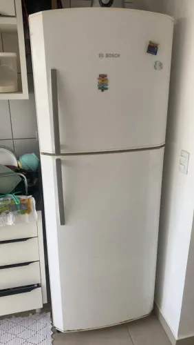 Vende-se Geladeira Bosch