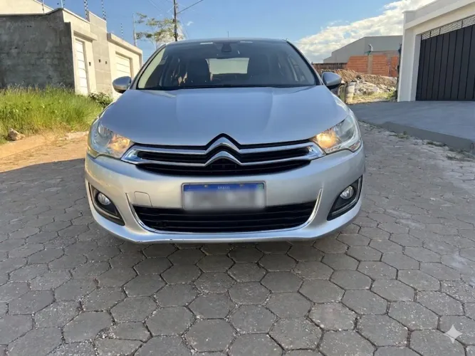 Citroen C4 Lounge Tendance 1.6 Turbo 4P AUT 2015
