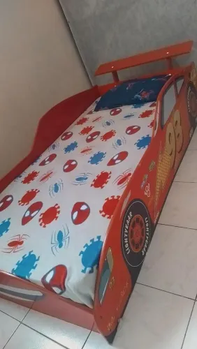 Cama Macqueen menino já com colchão