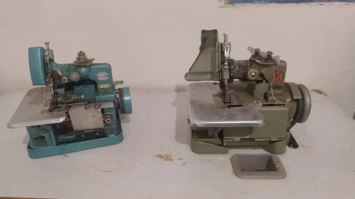 Máquina Galoneira e overloque