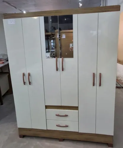 Guarda Roupa 6 Portas e 2 Gavetas Novo 