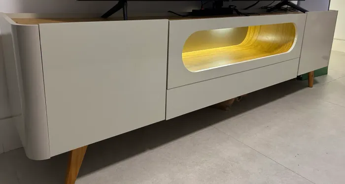 Rack 2,10m off white/ marromble