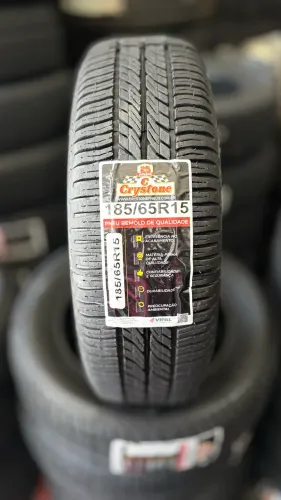 01 pneu Crystone 185/65/15 remolde r$199,99