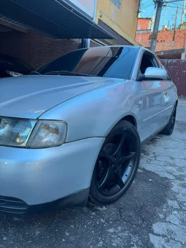 Audi A3 1.6 3P 2000
