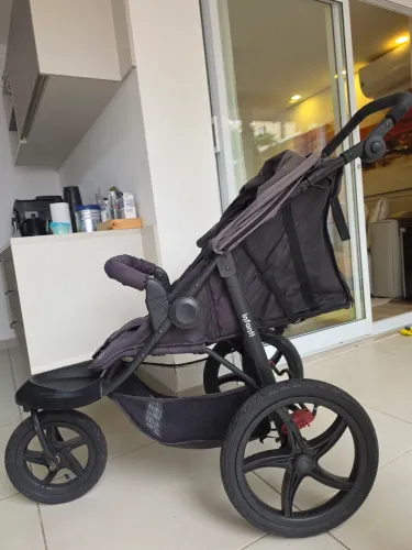 Carrinho de bebê Infanti Flux - 3 rodas | Ideal para corridas e passeios | Ótimo estado