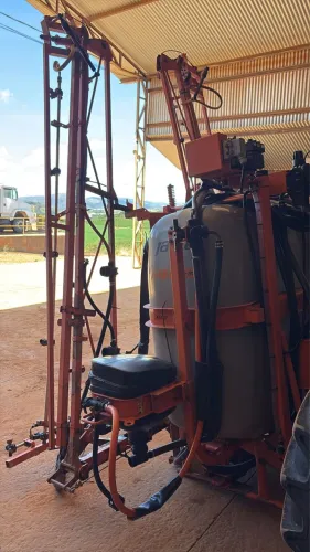 Pulverizador Jacto Condor 800 AM-12