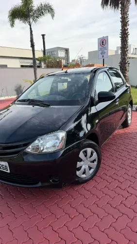 Toyota Etios X 1.3 Flex 16V 5P Mec. 2014