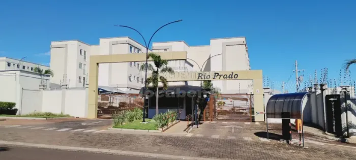 Apartamento de 2 dormitórios próximo ao Max Muffato e Shopping Cidade Norte.