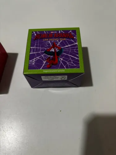 CHAVEIRO MOCHILA HOMEM ARANHA ROXA & VERDE