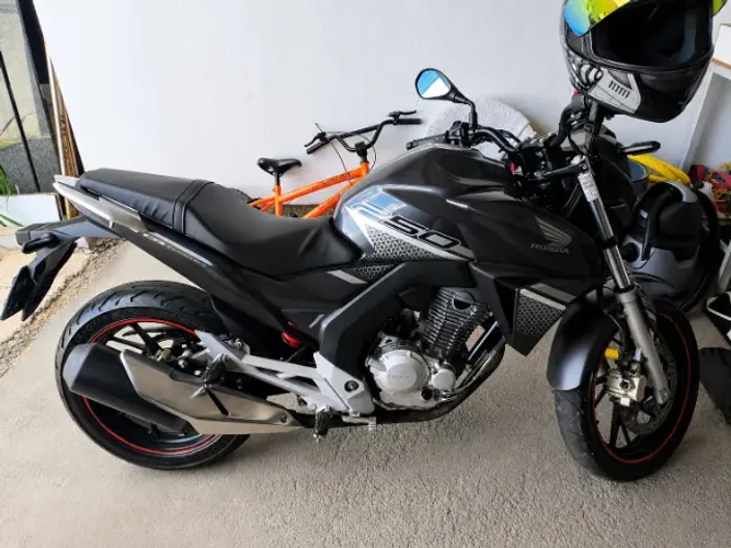 Honda CB Twister 250cc ABS - Passo cartao - revisada manual e chave reserva