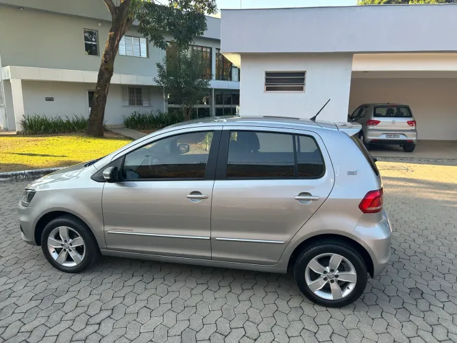 Volkswagen Fox Comfortline 1.0 Flex 12V 5P 2017
