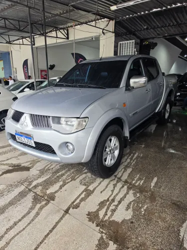 Mitsubishi L200 Triton HPE 3.2 CD TB Int.diesel AUT 2009