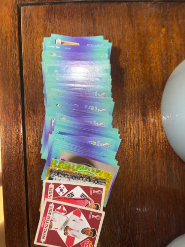 kit com +160 figurinhas copa 2022