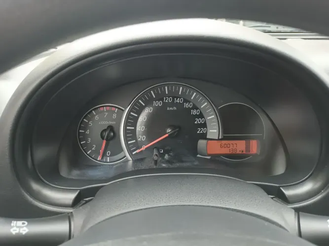 Nissan March SV 1.0 12V Flex 5P 2018