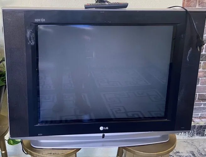 VENDE-SE TELEVISÃO LG TURBO
