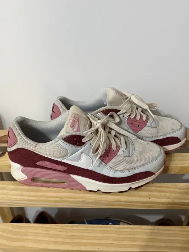 Tênis Air Max número 38