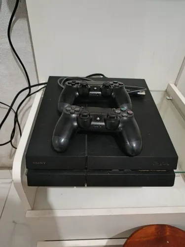 Ps4 fat 500 G desbloqueado Preço negociável