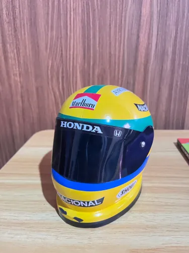 Capacete Senna