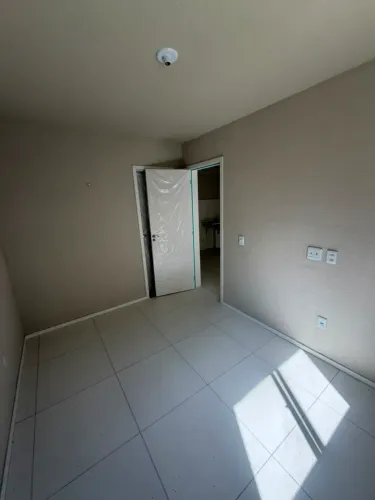 Apartamento Térreo com Lazer de Clube em Messejana Chaves: R$ 55k