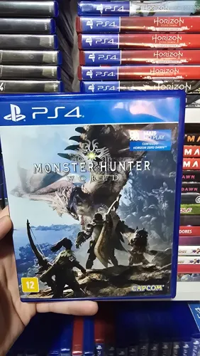 MONSTER HUNTER WORLD - PS4
