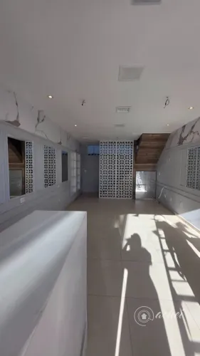 Loja/Sala com mezanino
