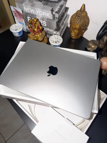 MACBOOK AIR M5 16GB/ 512GB.13 COR PRATA LANÇAMENTO MARÇO 2026