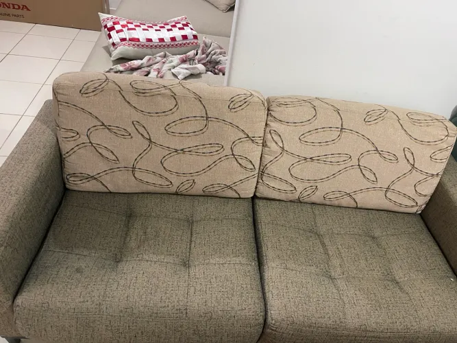Vende-se sofá de 2 lugares valor 300