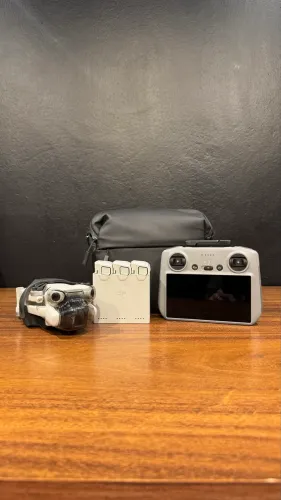 DJI Mini 4 Pro Fly More Combo Plus + RC2 | 3 Baterias | Completo