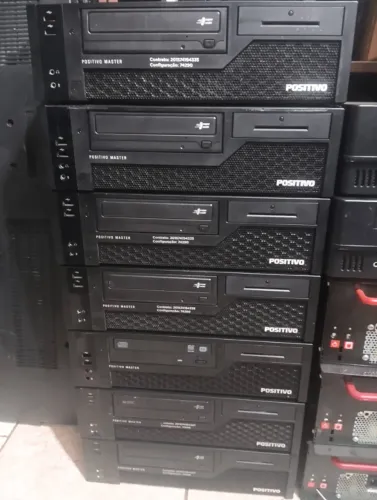 Torro lote com 13 CPUs i3 quarta geração com 8 gigas memória sem HDs por 200 reais cada  l
