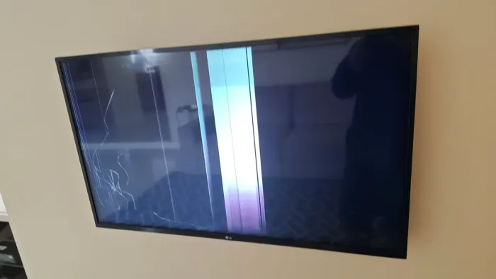 Tv smart lg tela quebrada