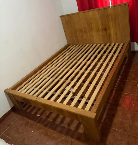 Cama Madeira Maciça Retrô Demolição Vintage Estado de Nova