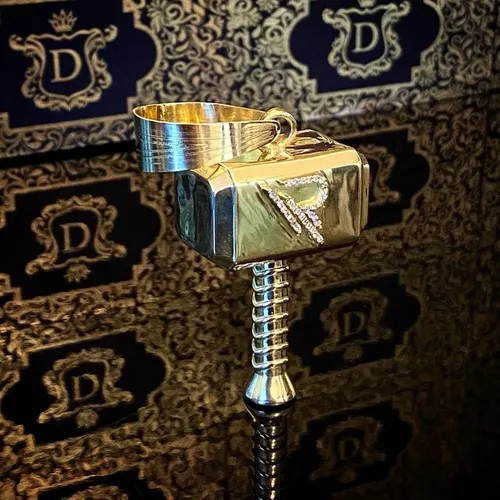 Pingente em Ouro 18K 50 gramas