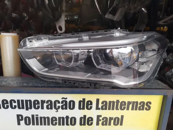 Farol da BMW x1